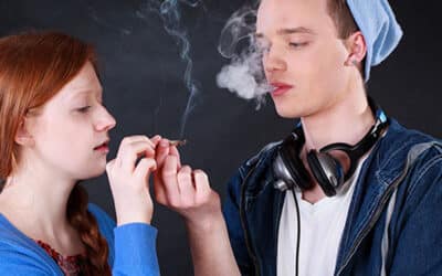 Adicciones en jóvenes y adolescentes en España: cómo detectarlas y prevenirlas